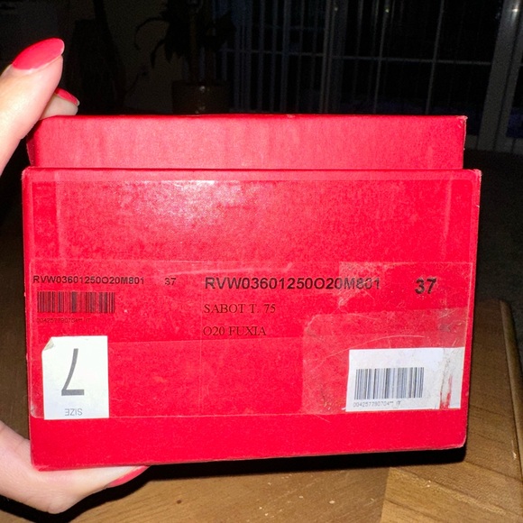 Roger Vivier suede fuchsia pumps - Picture 6 of 6